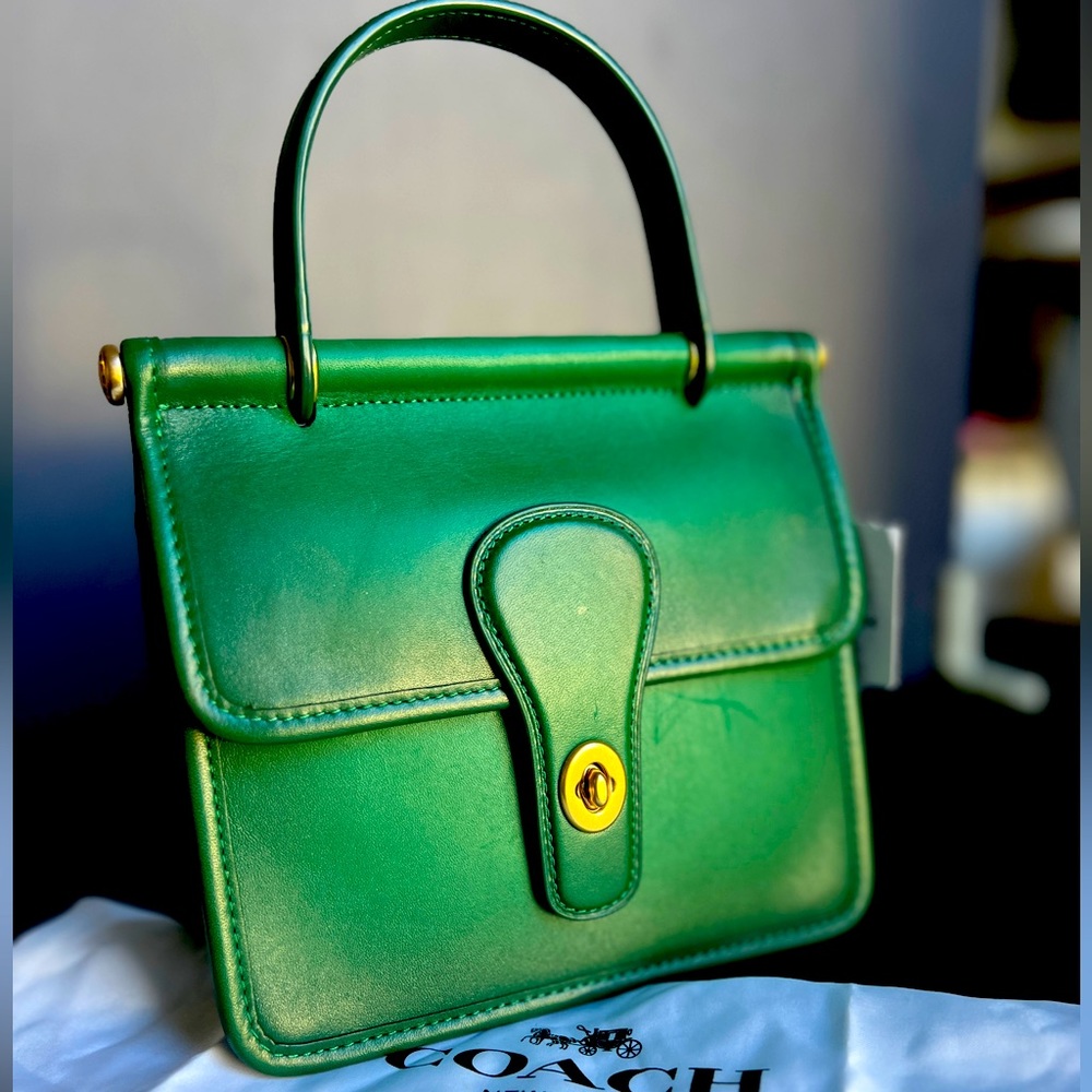 COACH Willis To Handle 18 (Price Firm) NWT
